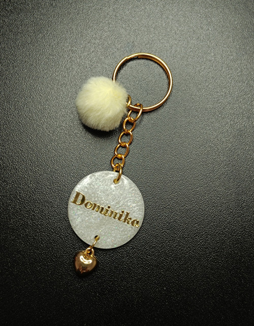 Klíčenka se jménem Dominika