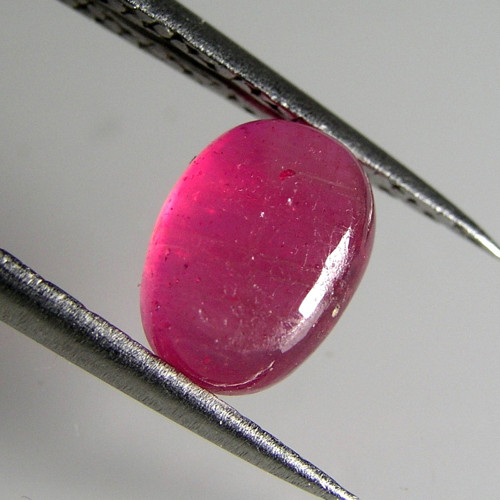 Kabošon přírodního Rubínu, 2,61ct., 8,4x6,2x3,7 mm
