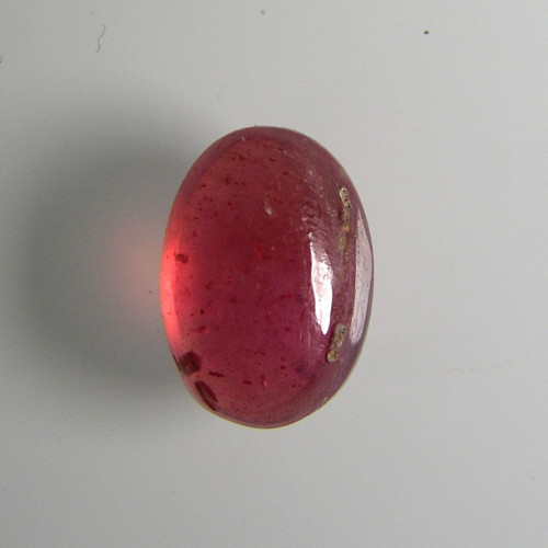 Kabošon přírodního Rubínu, 2,03 ct., 8,7x7,4x4,0mm