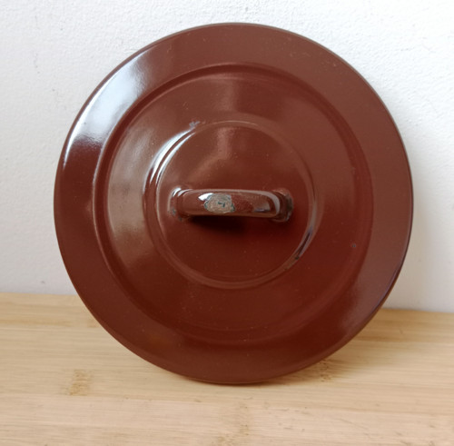 Smaltovaná poklička hnědá 16,5 cm