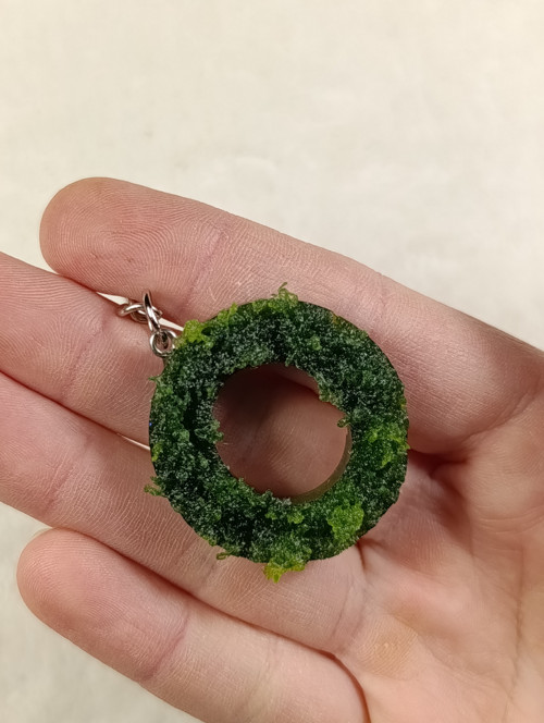 Mechový přívěsek - O