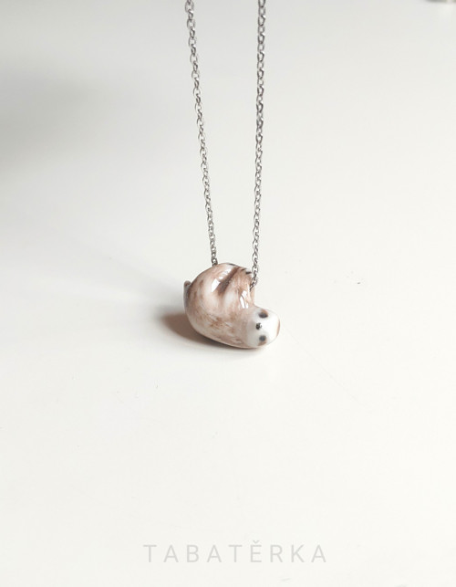 Přívěsek lenochod porcelánový — foto 1