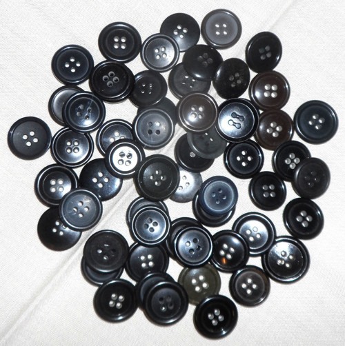 55x KNOFLÍKY