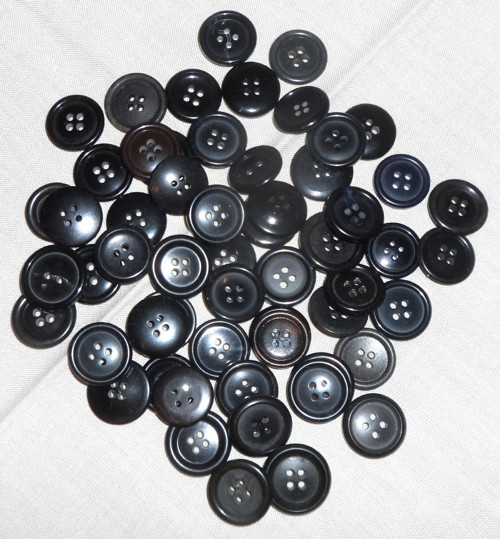 55x KNOFLÍKY