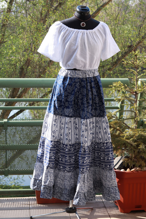 Folklórní kanýrovka, maxi S