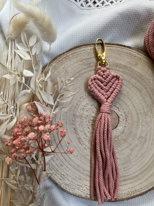 Macrame klíčenka srdce staroruzova
