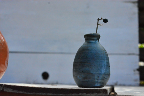 Šedomodrá minivázička, 9 cm