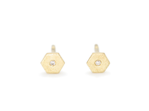 Zlaté náušnice s mini hexagony a diamanty