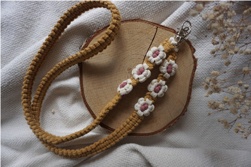Popruh na telefon "Honey flowers"