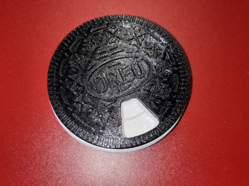 Lékovka ve tvaru sušenky OREO