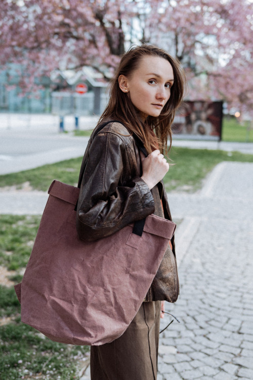 Papírový shopper // pudrová