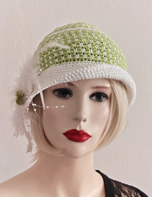 Klobouček zelenobílý