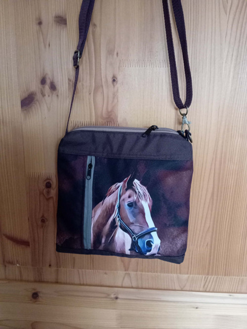 Crossbody s koněm