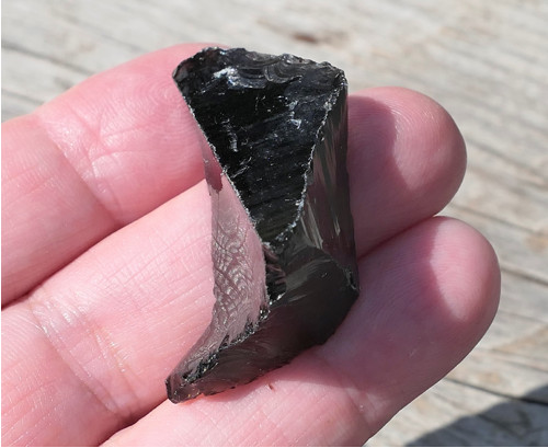 Surový obsidián černý V3842 — foto 1