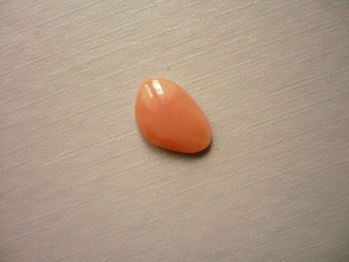 Kabošon - měsíční kámen broskvový 14 mm, č.44f