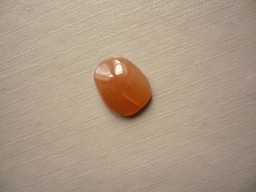 Kabošon - měsíční kámen broskvový 12 mm, č.70f