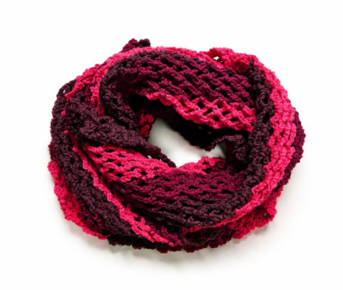 Ručně háčkovaný šátek Bordeaux Pink