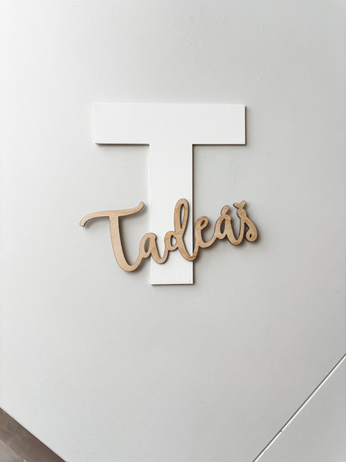 JMÉNO S INICIÁLOU Tadeáš#1