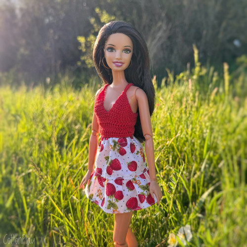 Suknička pro Barbie - volánková s jahodami
