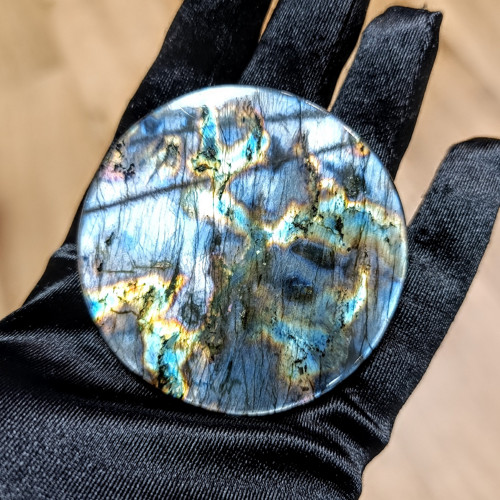 Labradorit, ID 5669, průměr 62 mm