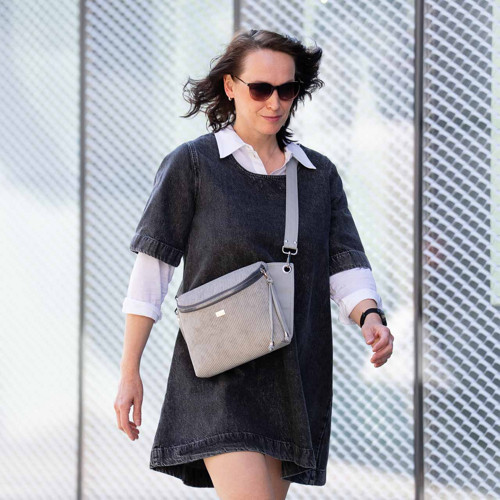 Crossbody ledvinka SALOME světle šedá s manšestrem