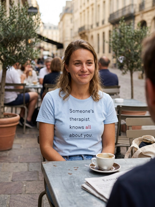 Tričko „Someone's therapist“ – světle modré, S — foto 1