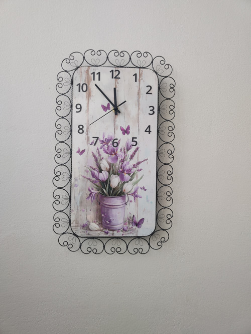 Odrátované hodiny s tulipány — foto 1