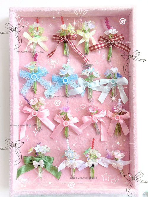 Růžová Kytice z korálků Beaded Flower Bouquet