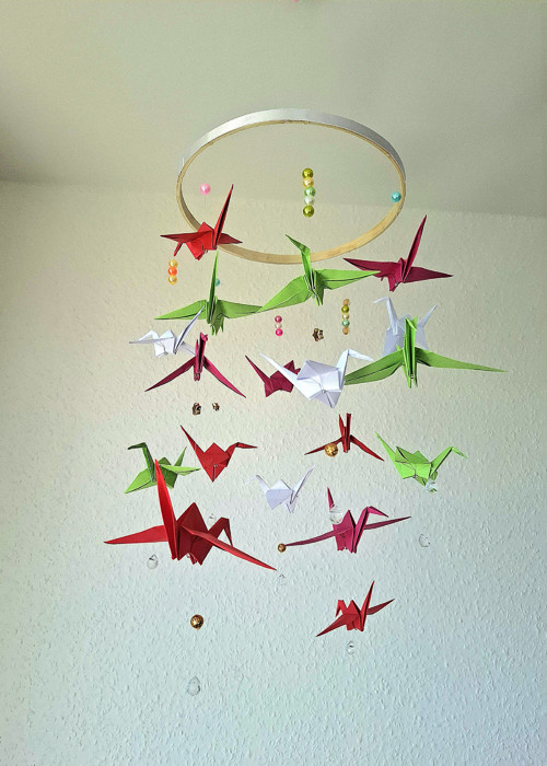 Závěsná dekorace z origami jeřábů (č. 06)