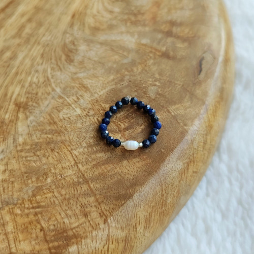 Prstýnek z minerálu Lapis Lazuli a říční Perla