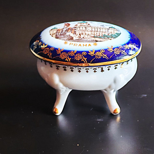Vintage - porcelánová dóza * Praha*
