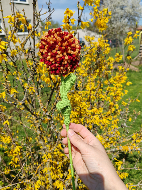 Pompom kytička červeno oranžová