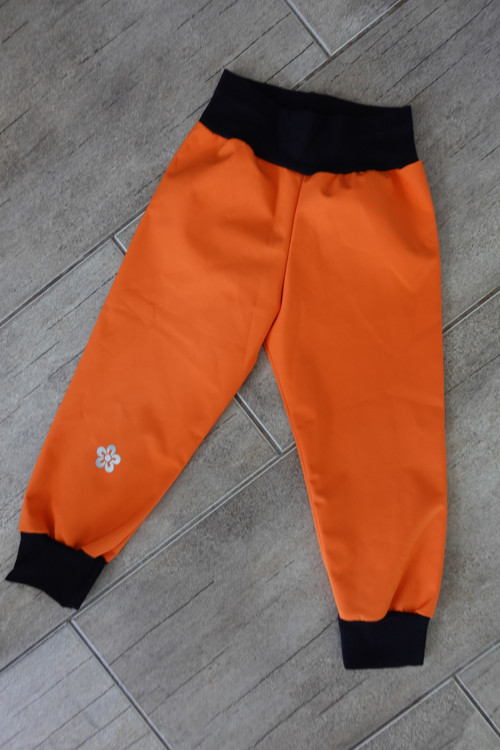 KALHOTY SOFT--jaro podzim vel.104 sleva