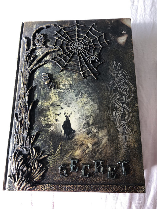 Kniha s příběhem - tajemství