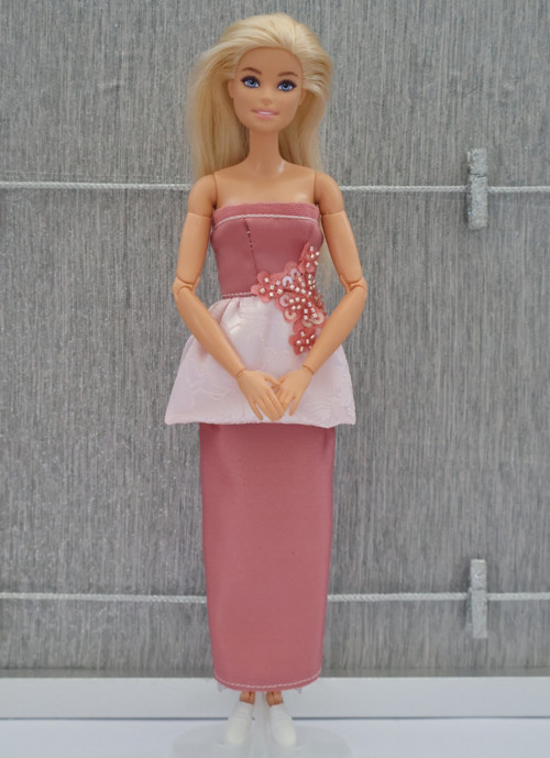 Plesové šaty pro barbie