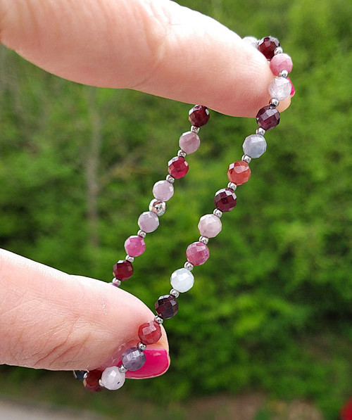 Minerální náramek / broušený barevný spinel / 0,45