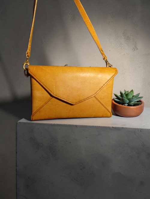 Kožená psaníčková kabelka / crossbody
