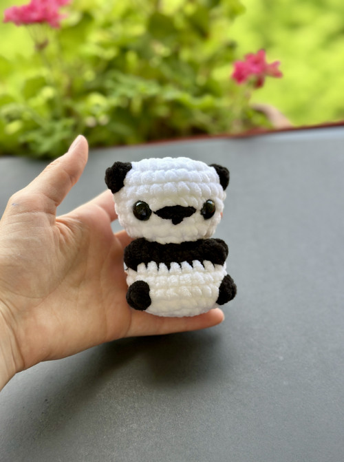 Háčkovaný plyšák – panda