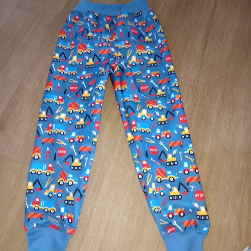Jarni softshellove kalhoty