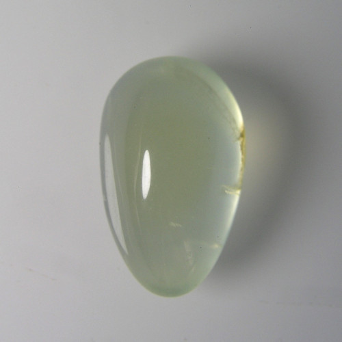 Kabošon Prehnitu, 12,18 ct., 17,8x10,9x8,6 mm