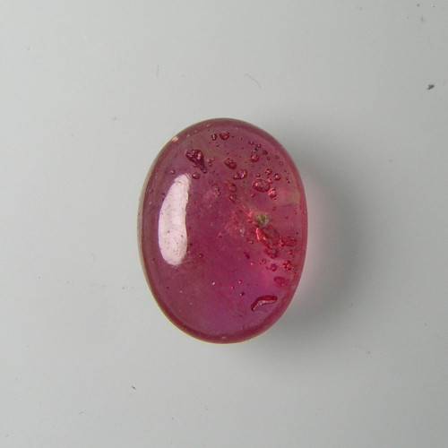Kabošon přírodního Rubínu, 2,28 ct., 8,7x7,4x4,0mm