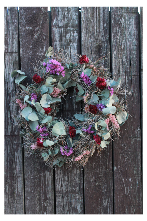Věnec ze sušených rostlin