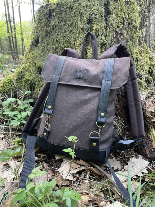 Upcyklovaný batoh MINI - 4l - Hnědé kousky 2
