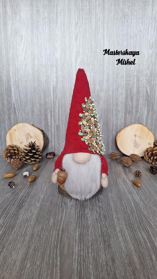 Skandinávský gnome s dekorací