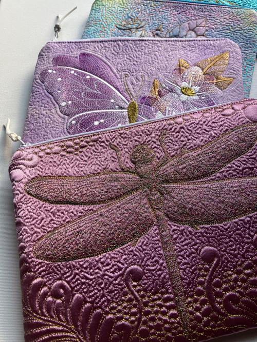 FAUNA A FLÓRA no. 5/vyšívaná taštička na iPad mini