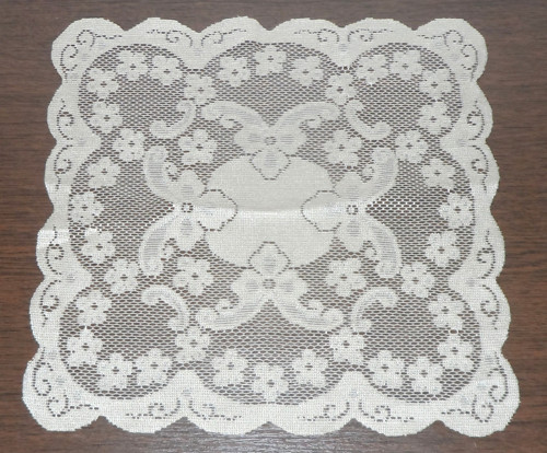 Dekorační DEČKA, krajka, 31,5 x 31 cm