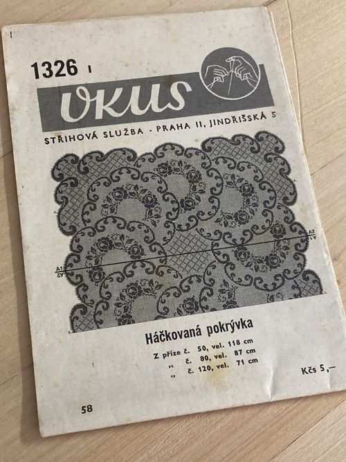 VKUS - háčkovaná pokrývka