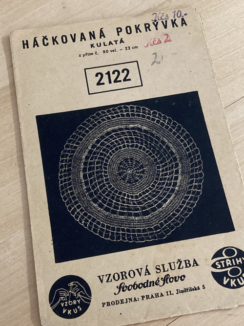 VKUS - háčkovaná pokrývka