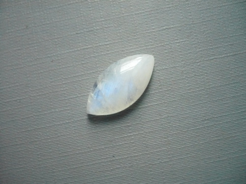 Kabošon měsíčního kamene 20 mm, č.32Af