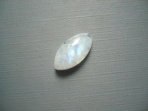 Kabošon měsíčního kamene 18 mm, č.53Af